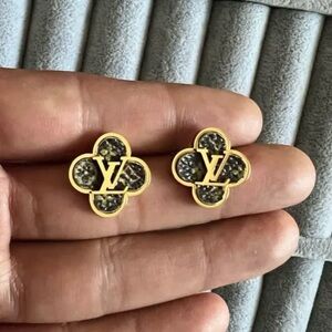 18K Gold Luxury Earrings